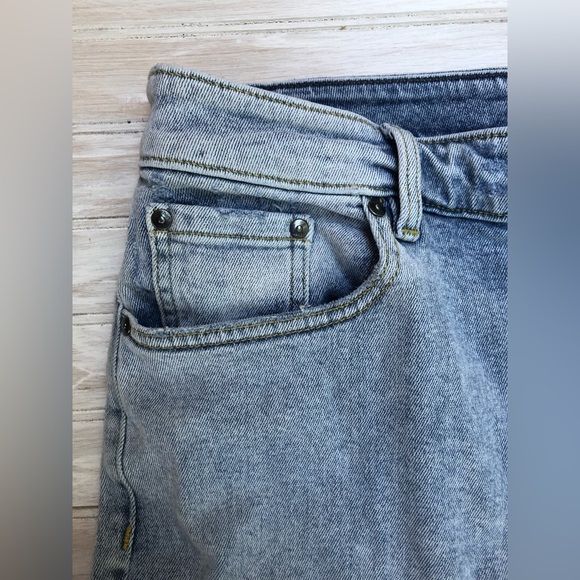 Lane Bryant High-Rise Light Wash Jeans Size 18 - Picture 5 of 8